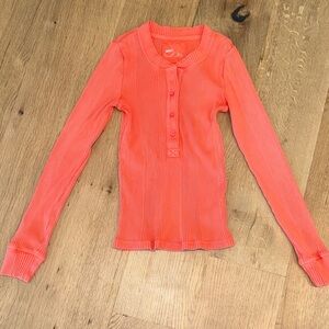 Aerie road trip long sleeve Neon Coral Ribbed Henley Top women’s size small